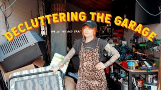 DECLUTTERING THE GARAGE