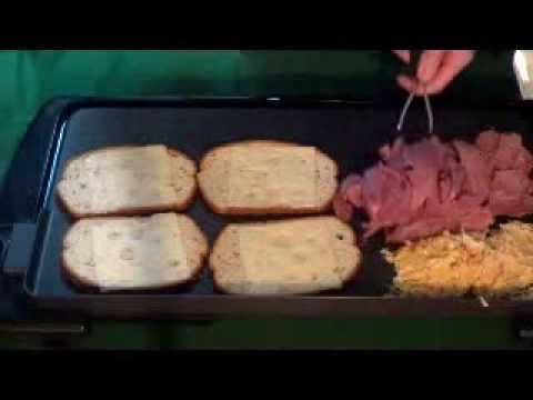 Reuben Sandwich (Learn how to make a Corned Beef...