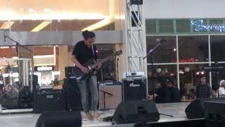 preview picture of video 'Gitaran Sore Gitarplus di Summarecon Bekasi'