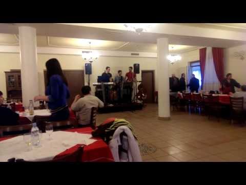 Ansambel Jureta Svetlina - Plovi mala barka