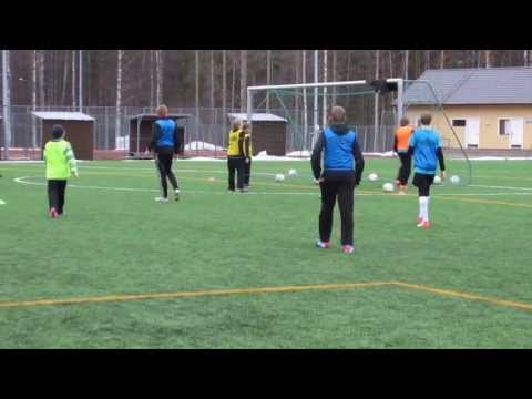 Leppäveden Leppä pojat 98-00 futisharkat Laukaassa