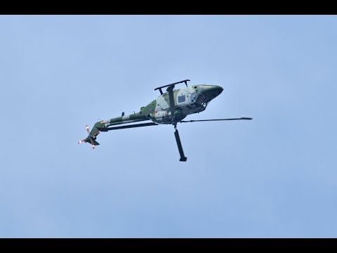Army Air Corps Westland Lynx Mark 7 Helicopter XZ180 displaying at Farnborough on 20th July 2014