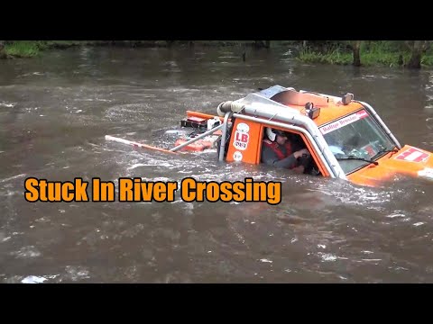 Unimog, Land Rover Defender 4x4 Off Road Vehicles Challenge