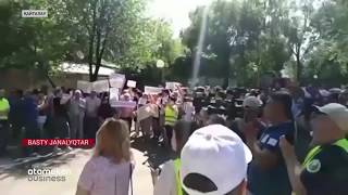 МИТИНГІДЕ ЖУРНАЛИСТЕРДІҢ ЖҮРУ ТӘРТІБІ ТАЛҚЫЛАНУДА