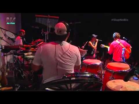 Multishow Músicas - Primeiro encontro da noite: Dani Black e Maria Gadú cantam "Linha Tênue"