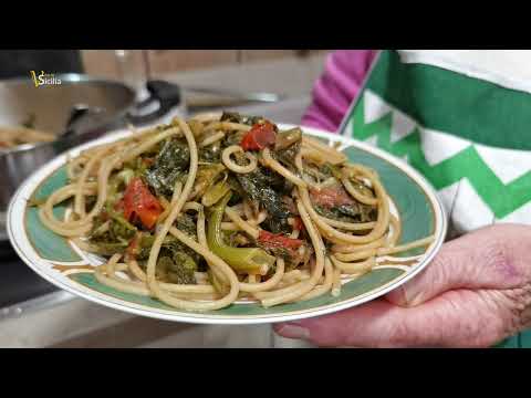 Un piatto economico e gustoso, spaghetti con verdure spontanee