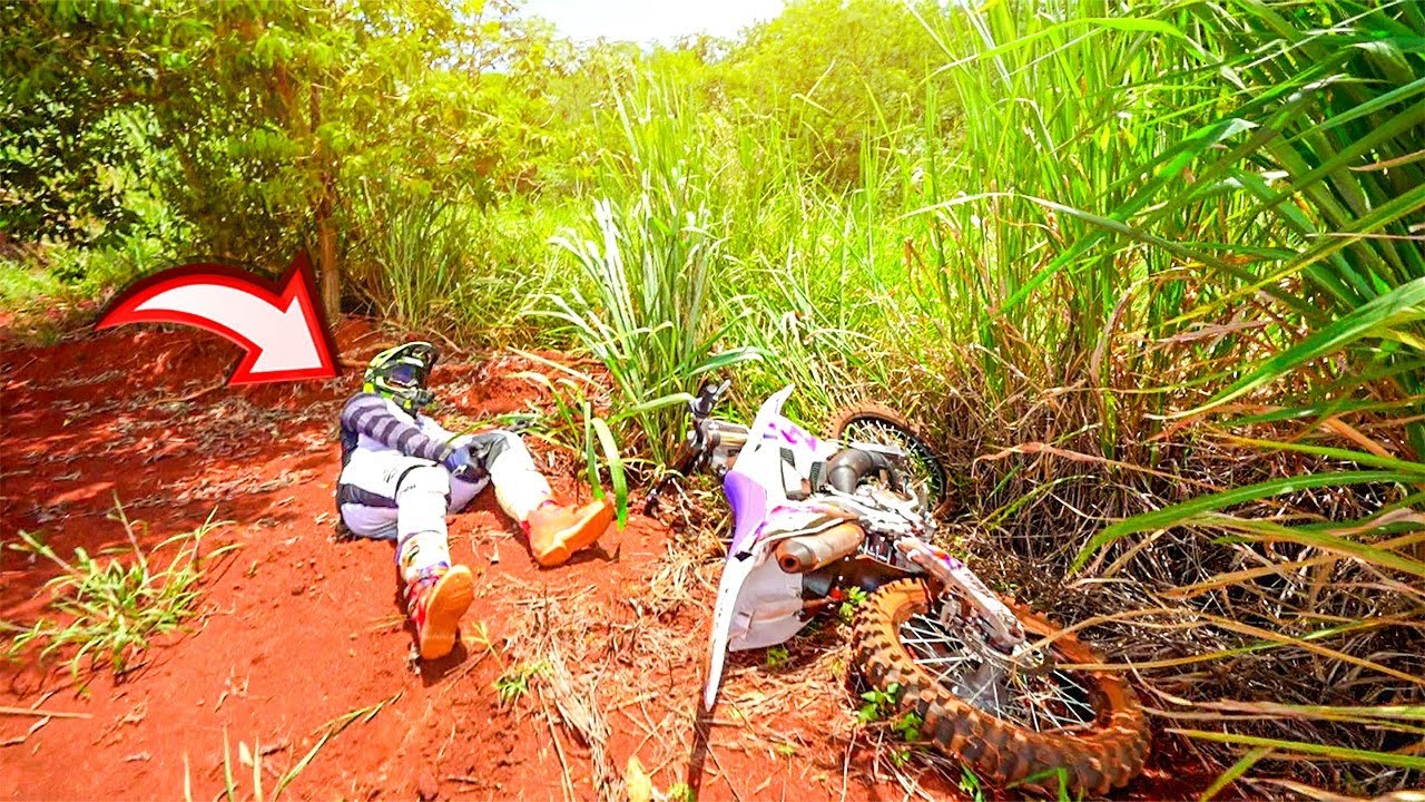 O RENATO CAIU E SE MACHUCOU COM MINHA MOTO NOVA NO MOTOCROSS
