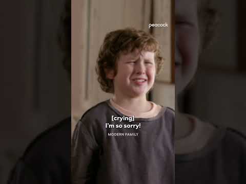 ごめん、ルーク、カレンダーに書いてあるんだ！#モダンファミリー #ルーク・ダンフィー #ショートパンツ (sorry, Luke, it’s on the calendar! #ModernFamily #LukeDunphy #Shorts)