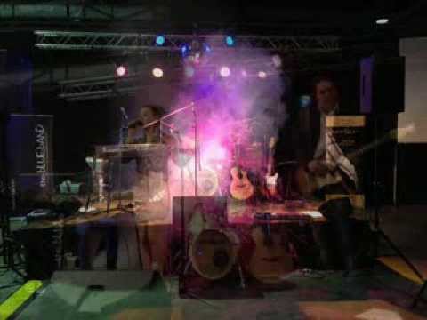 the Blue Band - Valerie (Amy Winehouse Cover)