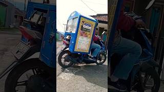 Download lagu Lagu Sari Roti, Telolet mp3