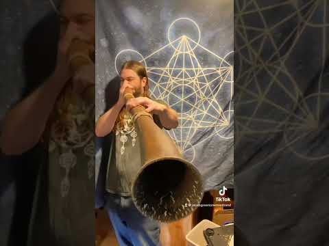 Benefits of Playing Didgeridoo & Brief History