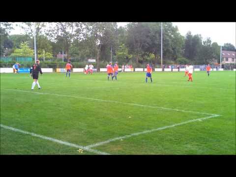 ONI 1- Heukelum 1, ONI speler Broeders krijgt vlak voor tijd zijn 2e gele kaart.