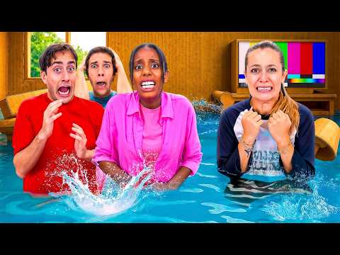 OUR CARDBOARD HOUSE HAS BEEN DESTROYED! *WHO DID IT?*🔥