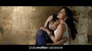 Yami Gautam hot & steamy kissing scene from Ba