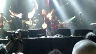 paul weller newcastle 2011(push it along)opening song.