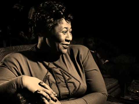 Ink Spots & Ella Fitzerald - I'm Making Believe 1945