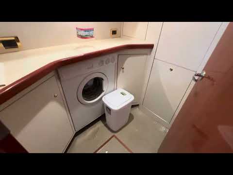 Sea Ray 420 Aft Cabin video