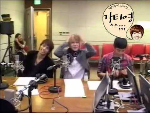 [101020] Taemin Messing His Hair @ PKL