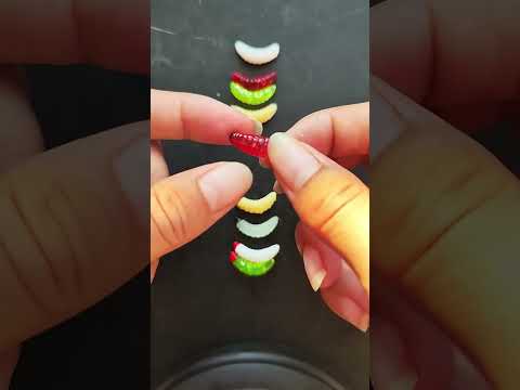 ~子甄彣璟~麵包蟲1包50隻 路亞軟蟲 月牙軟餌 馬口魚假餌 假蟲 蠕蟲 路亞餌 假餌 誘餌 仿生餌 釣魚擬餌