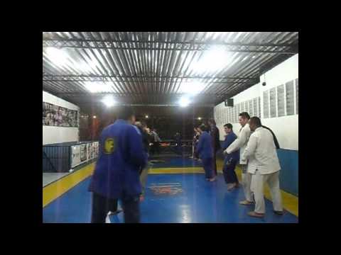 Graduação para Faixa Azul corredor jiu jitsu Maxmiliano Oliveira