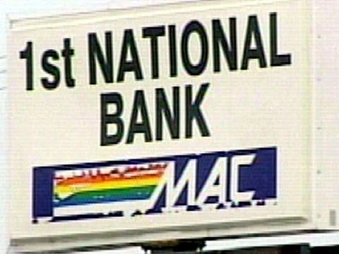 Two teenage girls rob bank