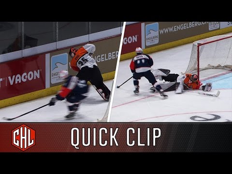 Must see: Cheeky Suter vs. Grizzlys Goalie