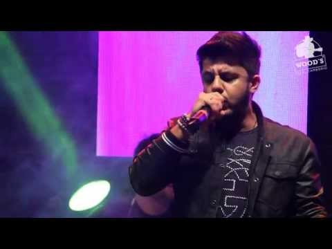 Cristiano Araujo É com ela que eu estou ao vivo no Woods BC