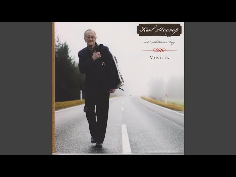 Den Gamle Ottetur På Langs (feat. Kristian Bugge)