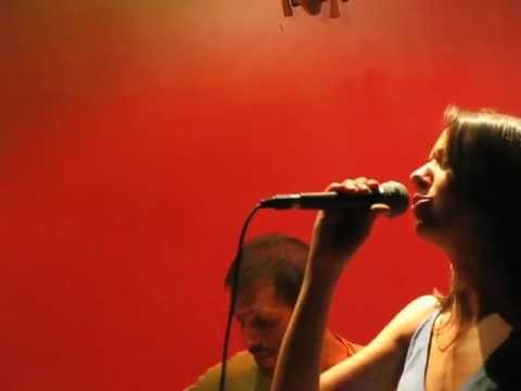 Nana Cadavieco en vivo en Zanzíbar - Madrid. NO HAY Versión Acústica con invitados especiales