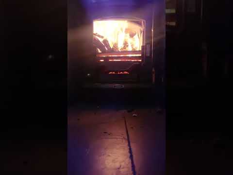 Brilliant Fire Burning & Great Sounds - Wood Stove / Burner