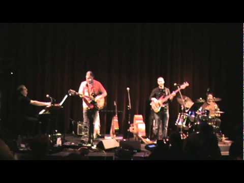JOHN LATINI & the Flying Latini Brothers performing 