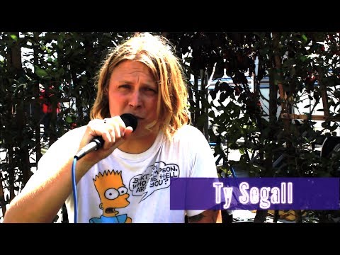 TY Segall dreams of riding Fanny in a field of grass @ FYF Fest 2017