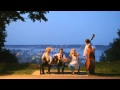 Curly Strings "Maailm heliseb" 