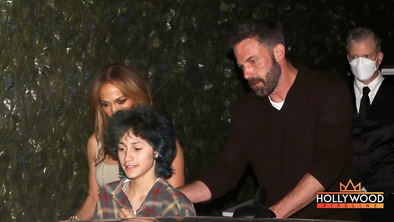 Ben Affleck & JLo take Emme to Craig's L.A.