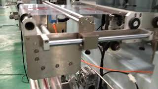 Maquna envasadora vertical con sistema de tornillo