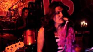 Gametas - Ela Fala Com Espiritos (No Passo II)