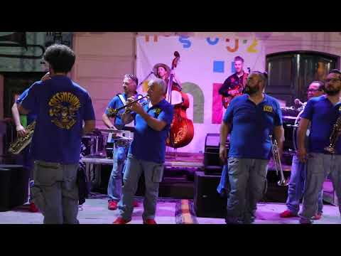 SASSINFUNKY Street Band