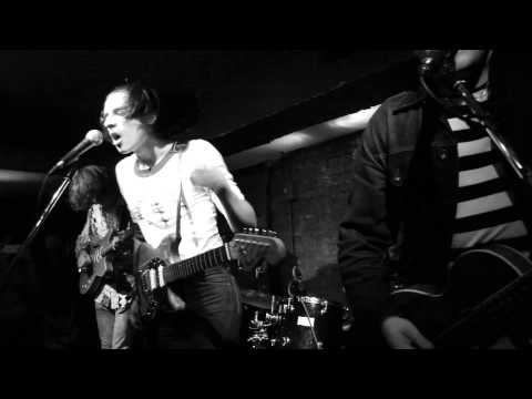 SYD KEMP // THE HORROR (live at the Cave Club)