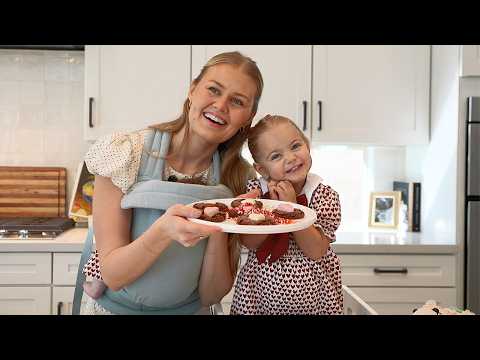 The Bella and Story Baking Show! *Valentine Red Velvet Cookies*