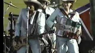 bronco-Una rosa y una espina