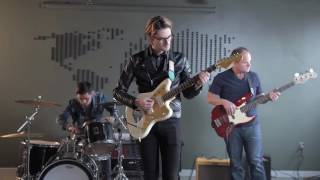 Roadie - The world's first standalone automatic guitar tuner