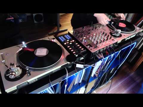 All-vinyl deep & banging Techno set pt 2