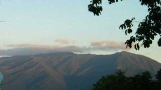 preview picture of video 'Views of the Smokies taken from Cloudy Dreams Chalet'