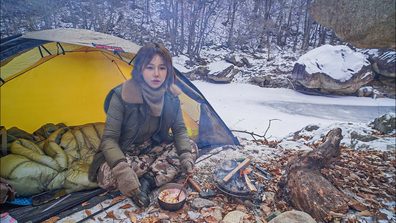  Surviving in -20 degrees C next to a frozen valley, day 3 / Solo camping / 🔥 grilled pork belly