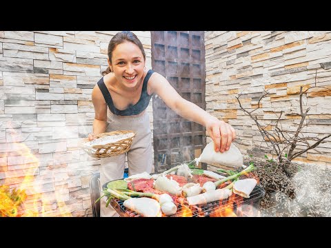 UNA RUMANA COCINANDO COMIDA MEXICANA