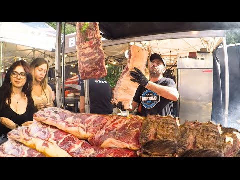 Street Food from the USA. Huge Cuts of Texan Meat on Grills, Pulled Pork, Burgers, Hot Dogs & more