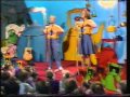 The Singing Kettle 2 VHS The Bear Came Over The Mountain