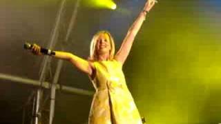 Clare Grogan 'Happy Birthday' live 13/9/08.