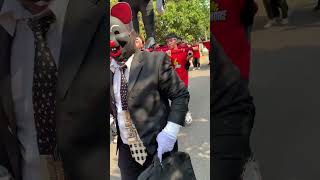 Download lagu The old story of the gemoy mouse showing off his money mp3