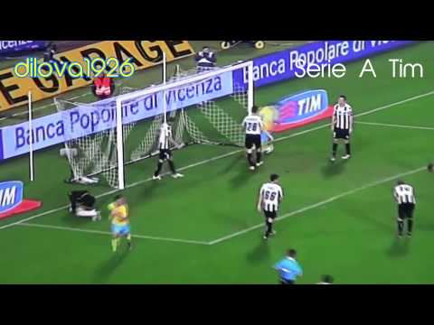 Edinson Cavani's 33 goals of 2011/2012 in 3 minutes